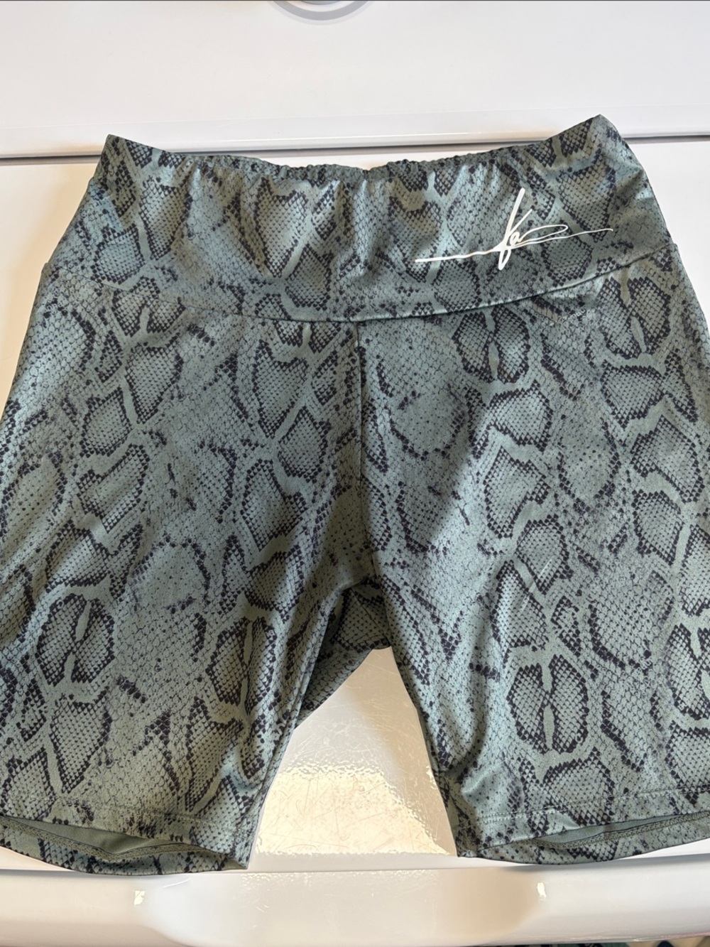 Snake-Print High-Rise Women’s Shorts — Green